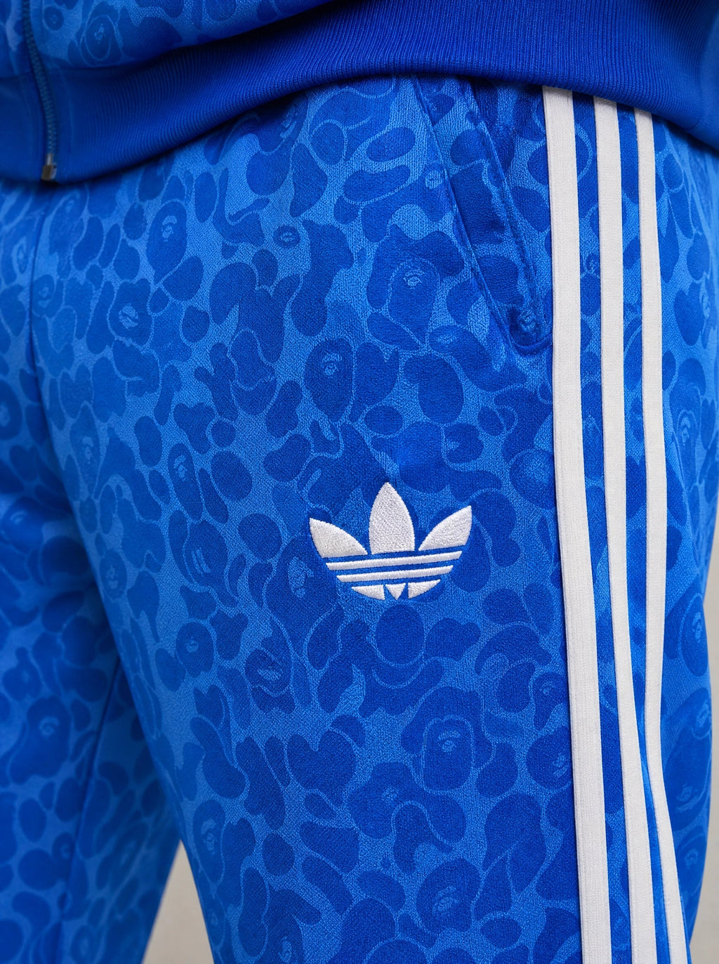 Adidas Kamuflaj Desenli Fermuarlı Eşofman Takımı Beyaz Mavi
